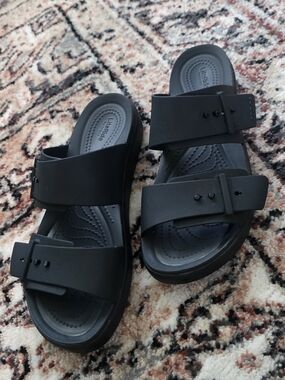 Brooklyn Buckle Low Low